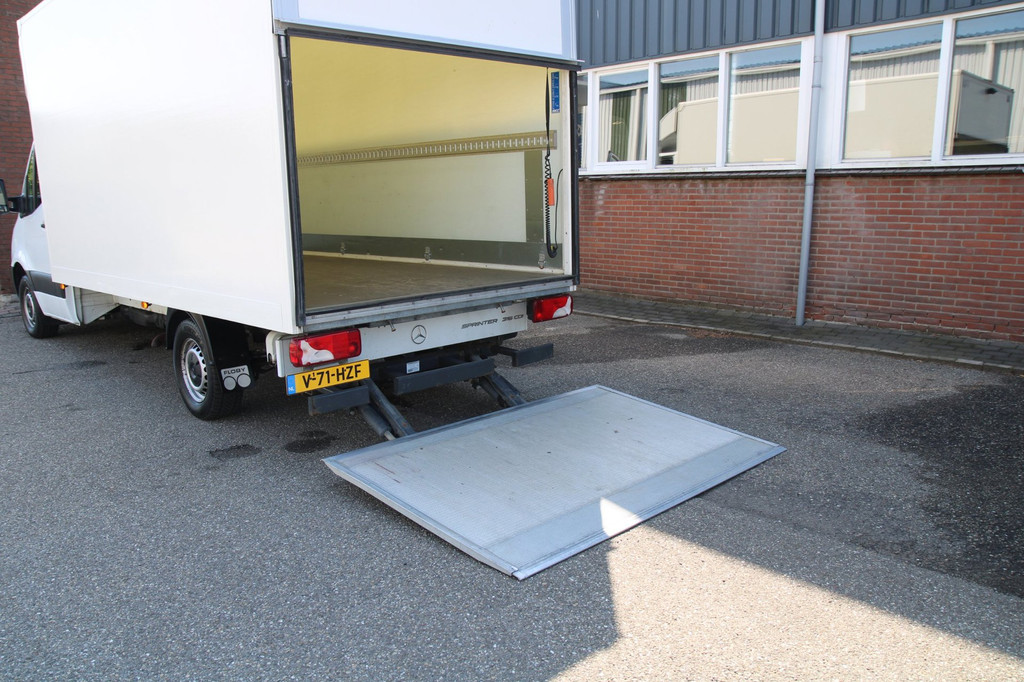Mercedes-Benz SPRINTER 316 2.2 CDI Bakwagen / Laadklep / Automaat / Camera 7