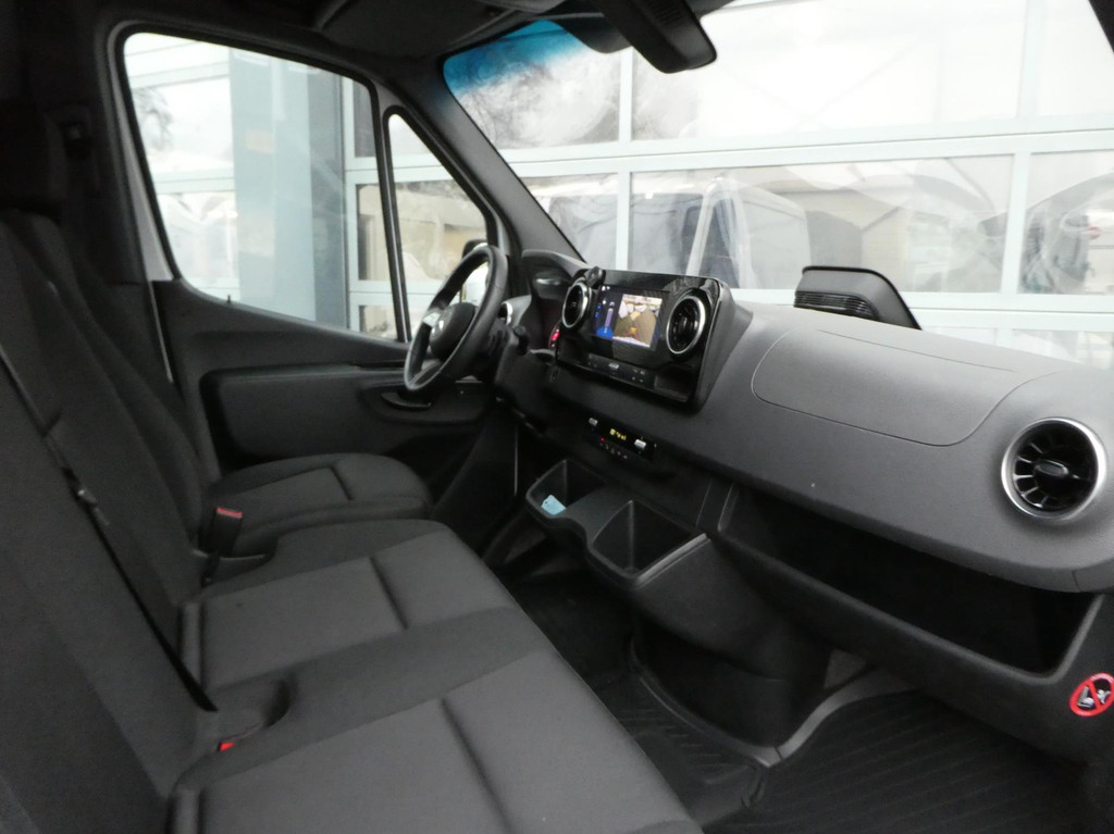 Mercedes-Benz SPRINTER 317 1.9 CDI L2H1 airco ,Xenon, pdc ,camera, mbux 10 12