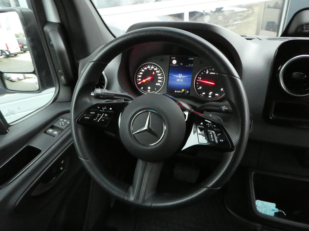 Mercedes-Benz SPRINTER 317 1.9 CDI L2H1 airco ,Xenon, pdc ,camera, mbux 10 18