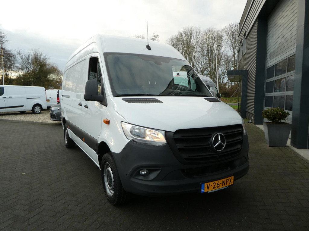 Mercedes-Benz SPRINTER 317 CDI L2H2 automaat airco camera navigatie pdc 19