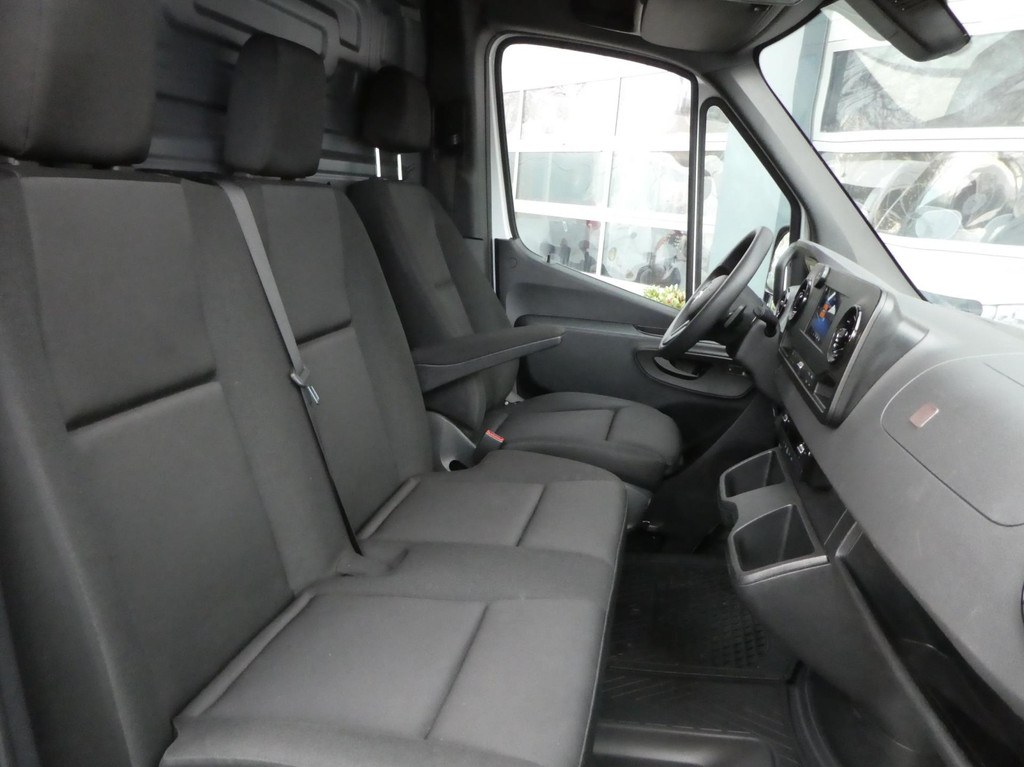 Mercedes-Benz SPRINTER 317 CDI L2H2 automaat airco camera navigatie pdc 7