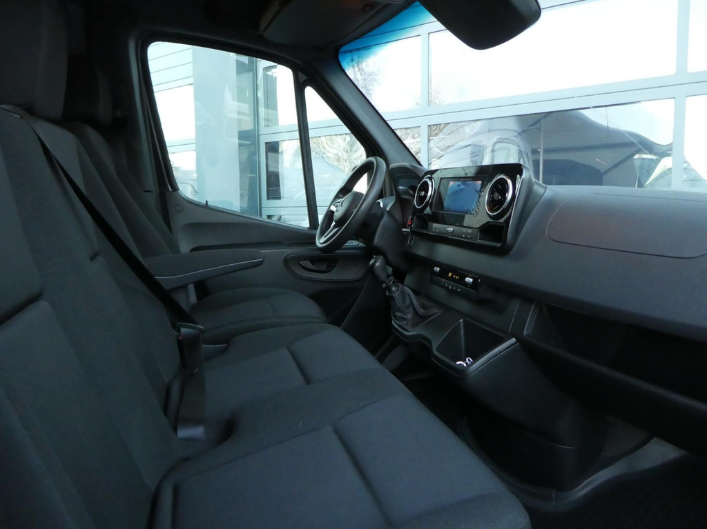 Mercedes-Benz Sprinter 2.2 143pk, L1 H2, L1H2 , 3-Zits, Navigatie, Camera, Airco. 8