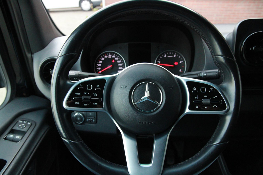 Mercedes-Benz Sprinter 2.2 CDI Automaat 143PK L2H2 / Camera / Navi / App connect / multi stuur 18