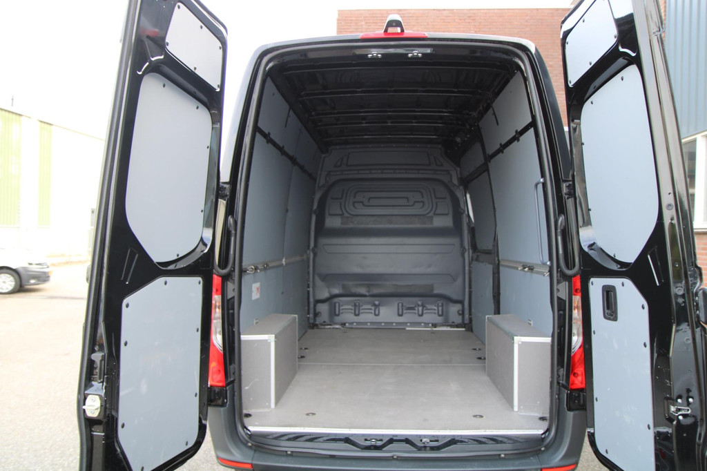 Mercedes-Benz Sprinter 2.2 CDI Automaat 143PK L2H2 / Camera / Navi / App connect / multi stuur 7