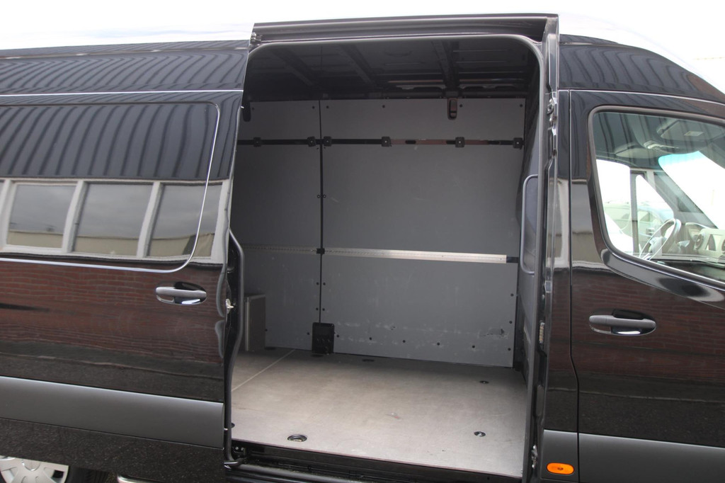 Mercedes-Benz Sprinter 2.2 CDI Automaat 143PK L2H2 / Camera / Navi / App connect / multi stuur 8