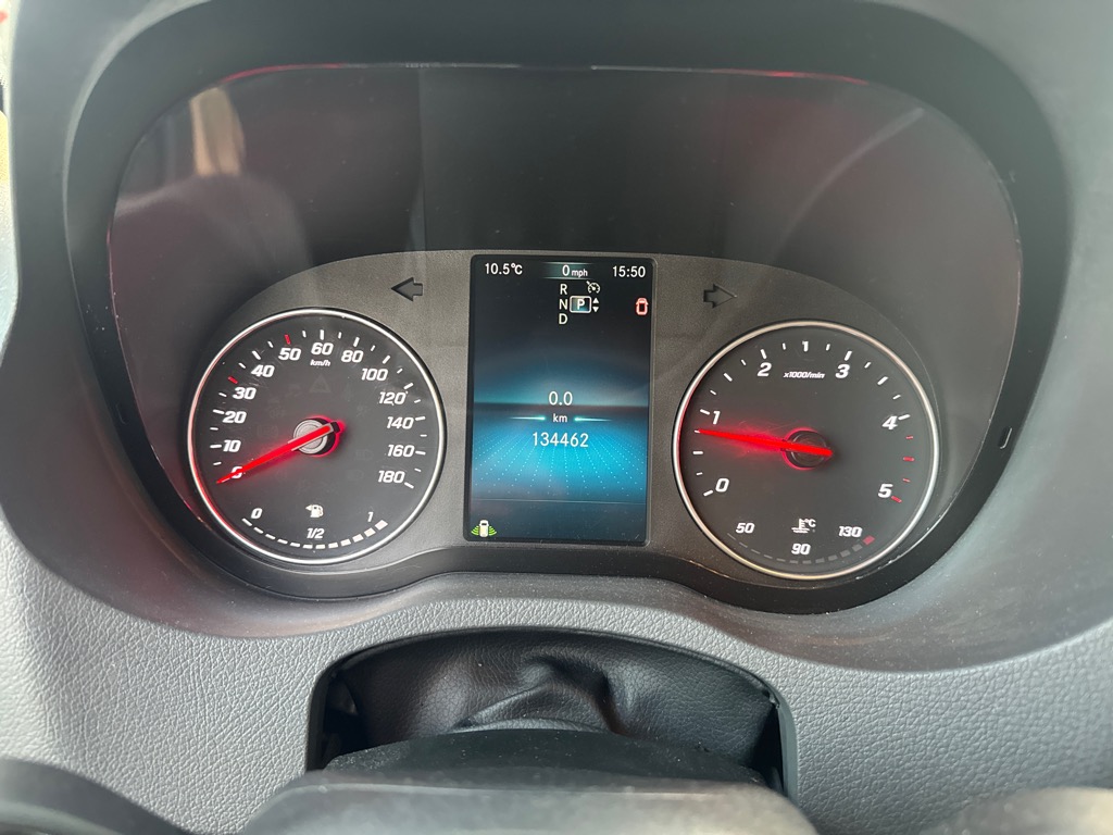 Mercedes-Benz Sprinter 2.2 CDI L2H1 7 Zits 10