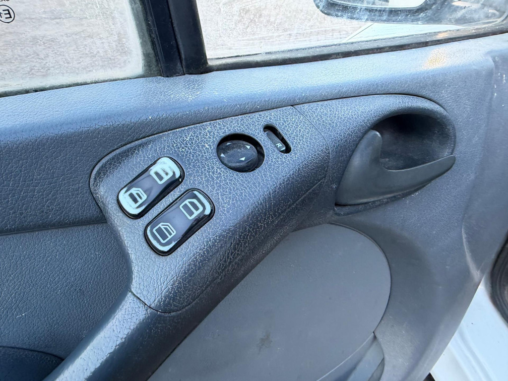 Mercedes-Benz Sprinter 208CDI,60kw/82pk,6-2005,179.698km 8