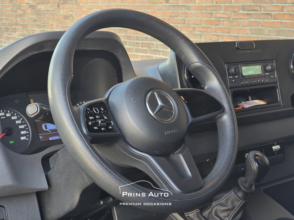 Mercedes-Benz Sprinter 211 1.9 CDI L1H1 FWD |TREKHAAK|CRUISE|BETIMMERING|BANK| 2666 10