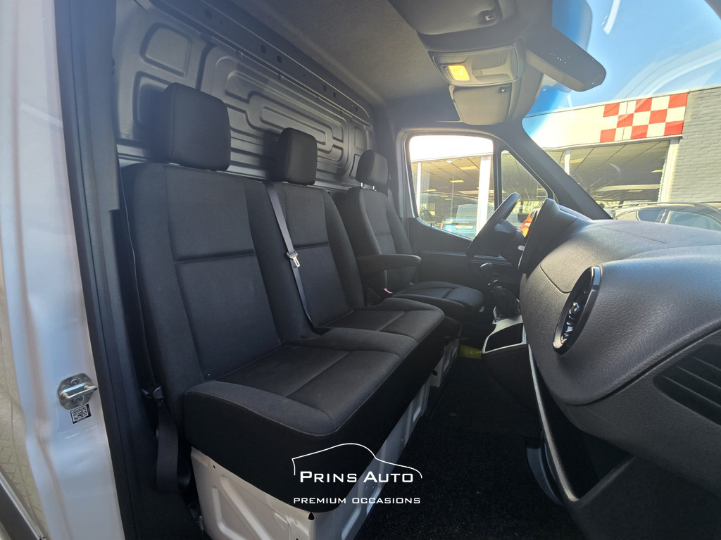 Mercedes-Benz Sprinter 211 1.9 CDI L1H1 FWD |TREKHAAK|CRUISE|BETIMMERING|BANK| 2666 12