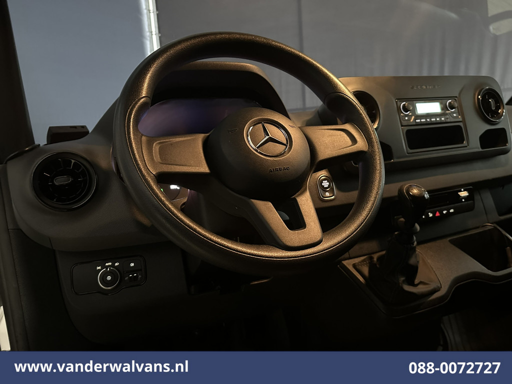 Mercedes-Benz Sprinter 211 CDI L2H2 Euro6 Airco | Camera | Trekhaak Bijrijdersbank 12