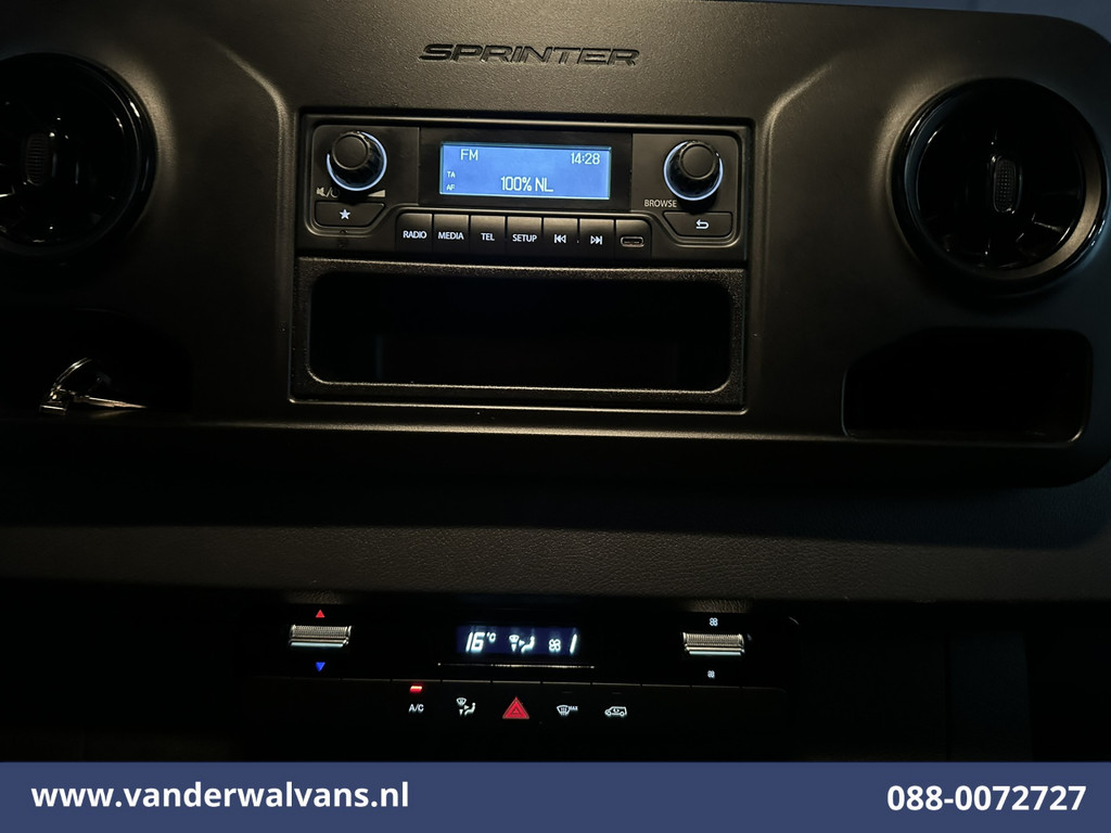 Mercedes-Benz Sprinter 211 CDI L2H2 Euro6 Airco | Camera | Trekhaak Bijrijdersbank 13