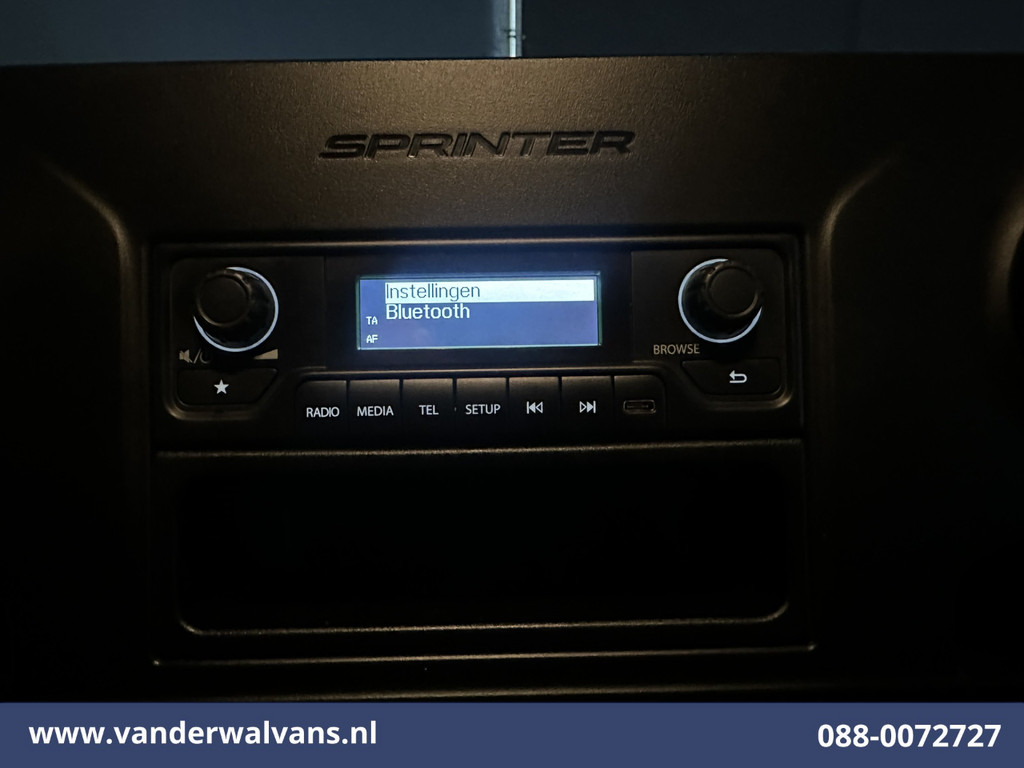 Mercedes-Benz Sprinter 211 CDI L2H2 Euro6 Airco | Camera | Trekhaak Bijrijdersbank 14