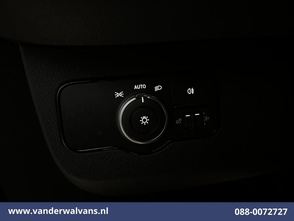 Mercedes-Benz Sprinter 211 CDI L2H2 Euro6 Airco | Camera | Trekhaak Bijrijdersbank 15