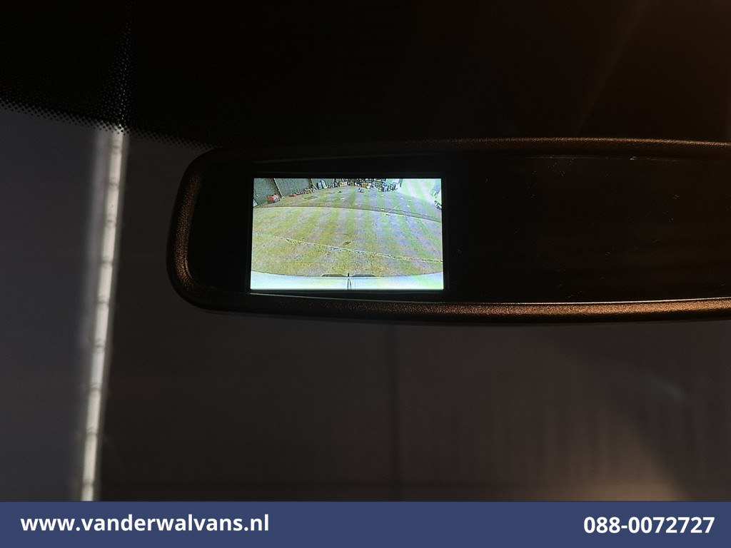 Mercedes-Benz Sprinter 211 CDI L2H2 Euro6 Airco | Camera | Trekhaak Bijrijdersbank 2