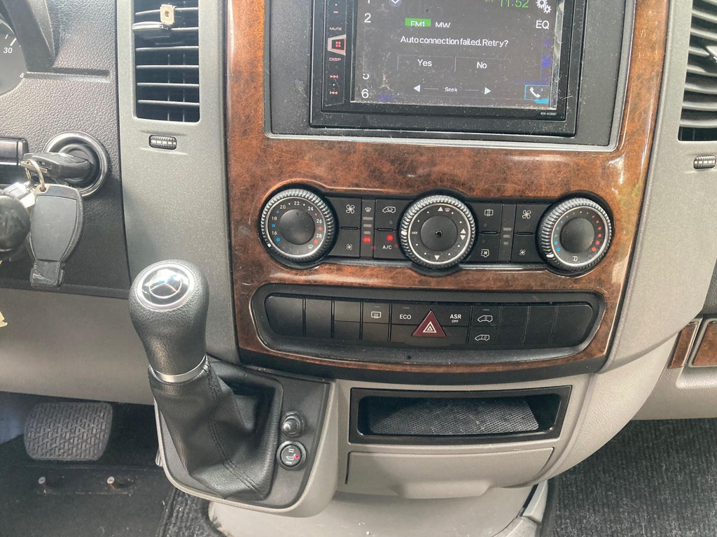 Mercedes-Benz Sprinter 214 (140 pk) rolstoelbus automaat zelrijder handgas handrem 8