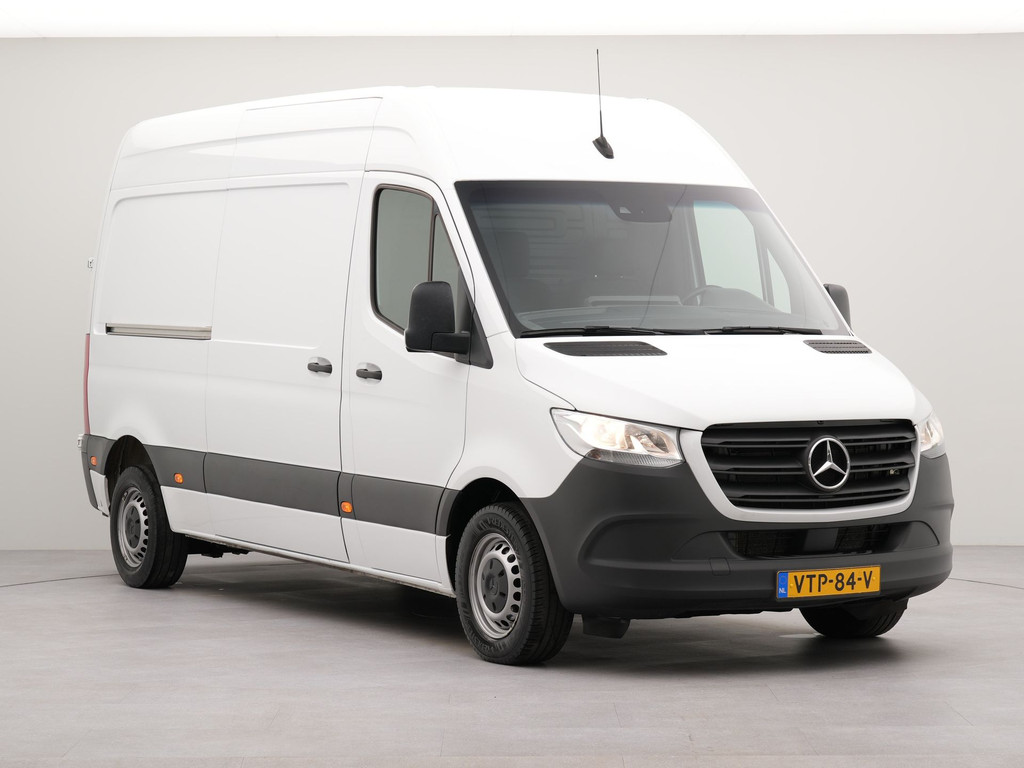 Mercedes-Benz Sprinter 215 1.9 CDI L2H2 FWD | Apple Carplay | Cruise Control | Keyless Start | Trekhaak | Achteruitrijcamera | Navigatie | Dodehoekdetectie | 2