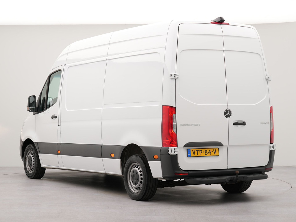 Mercedes-Benz Sprinter 215 1.9 CDI L2H2 FWD | Apple Carplay | Cruise Control | Keyless Start | Trekhaak | Achteruitrijcamera | Navigatie | Dodehoekdetectie | 3
