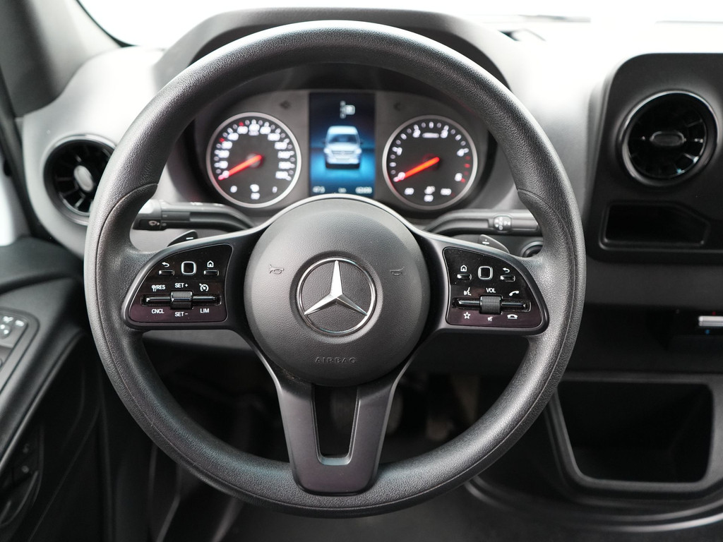 Mercedes-Benz Sprinter 215 1.9 CDI L2H2 FWD | Apple Carplay | Cruise Control | Keyless Start | Trekhaak | Achteruitrijcamera | Navigatie | Dodehoekdetectie | 6