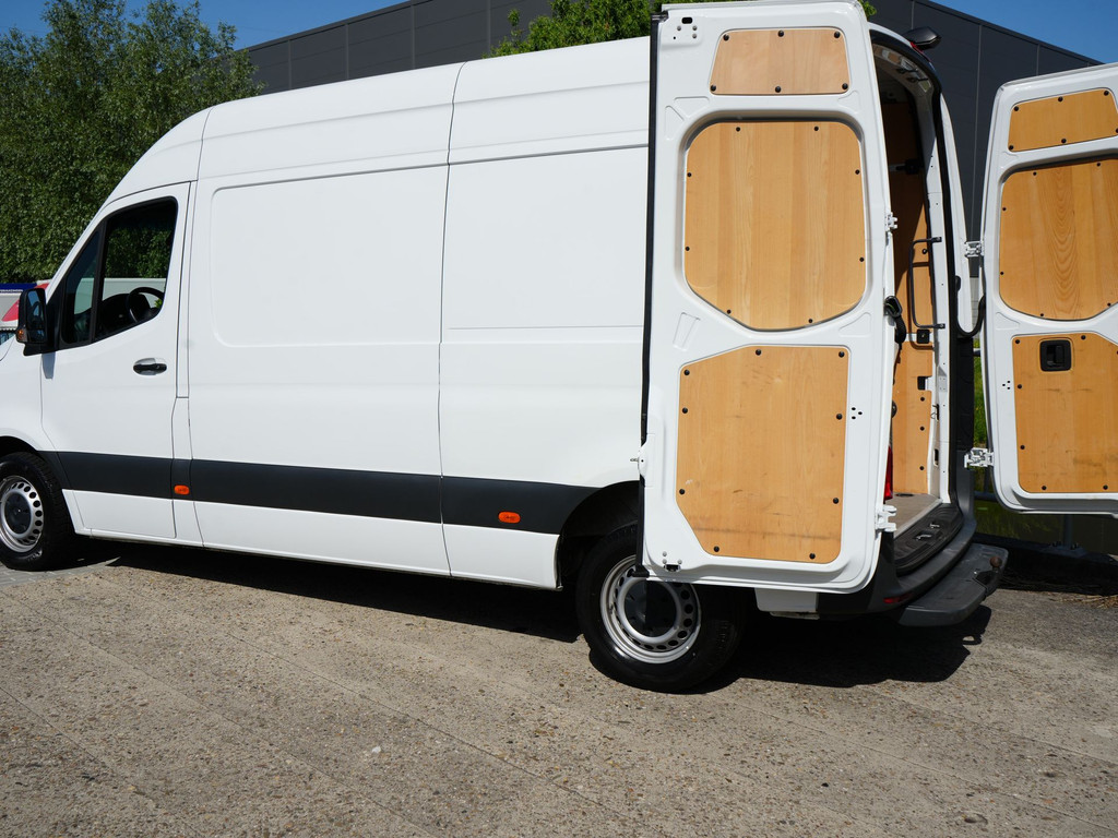 Mercedes-Benz Sprinter 215 1.9 CDI L2H2 FWD Autm Automaat, trekhaak 15