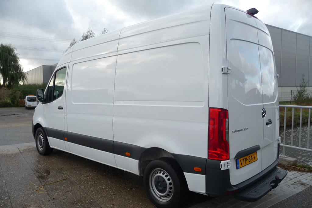Mercedes-Benz Sprinter 215 1.9 CDI L2H2 FWD Autm trekhaak, camera 20