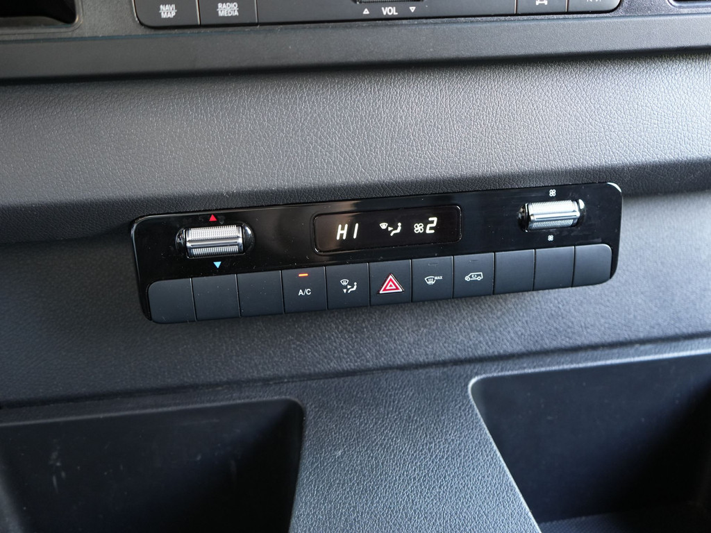 Mercedes-Benz Sprinter 215 1.9 CDI L2H2 FWD Automaat, camera , trekhaak 20