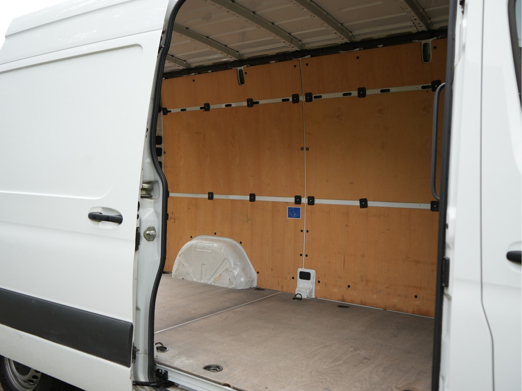 Mercedes-Benz Sprinter 215 1.9 CDI L2H2 FWD L2/H2 E6 trekhaak camera Navi 11
