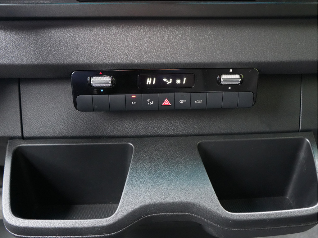 Mercedes-Benz Sprinter 215 1.9 CDI L2H2 FWD L2/H2 E6 trekhaak camera Navi 19