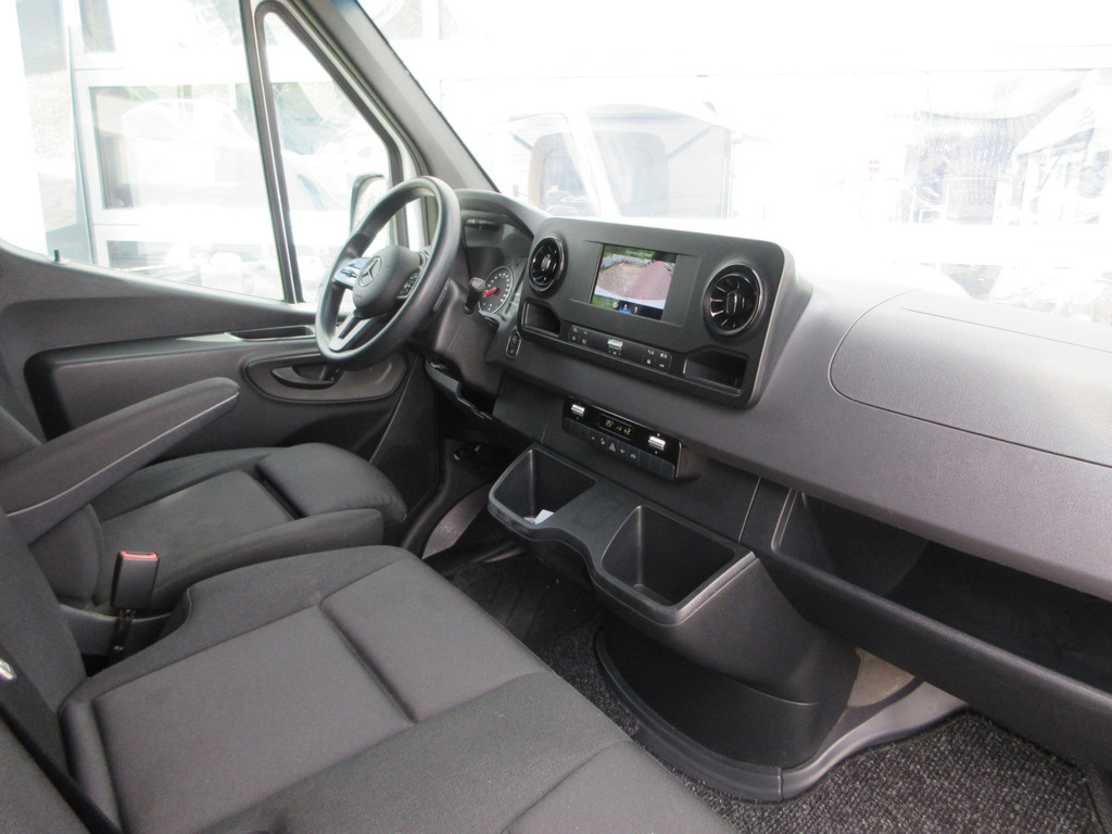 Mercedes-Benz Sprinter 215 CDI L2H2 Airco, Camera, Navigatie ,Trekhaak ,3-Zits. 8