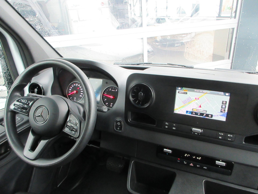 Mercedes-Benz Sprinter 215 CDI L2H2 Airco, Camera, Navigatie ,Trekhaak ,3-Zits. 9