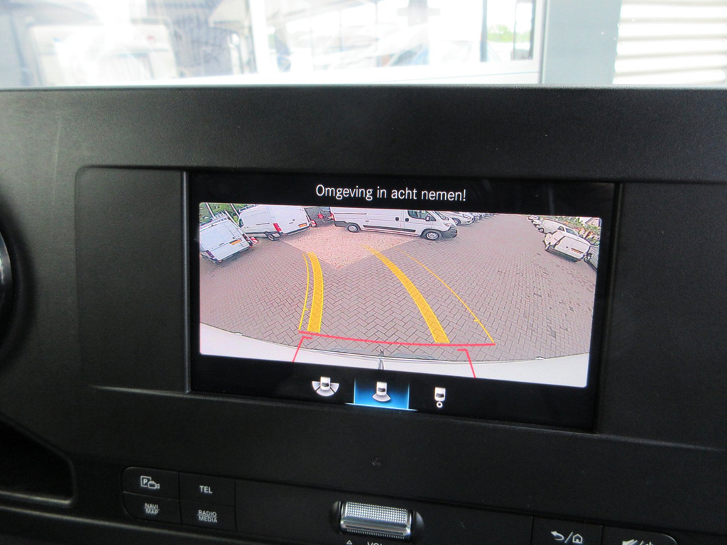 Mercedes-Benz Sprinter 215cdi, L2H2, Automaat, Airco, Camera, Navigatie, 3-Zits, Trekhaak. 12