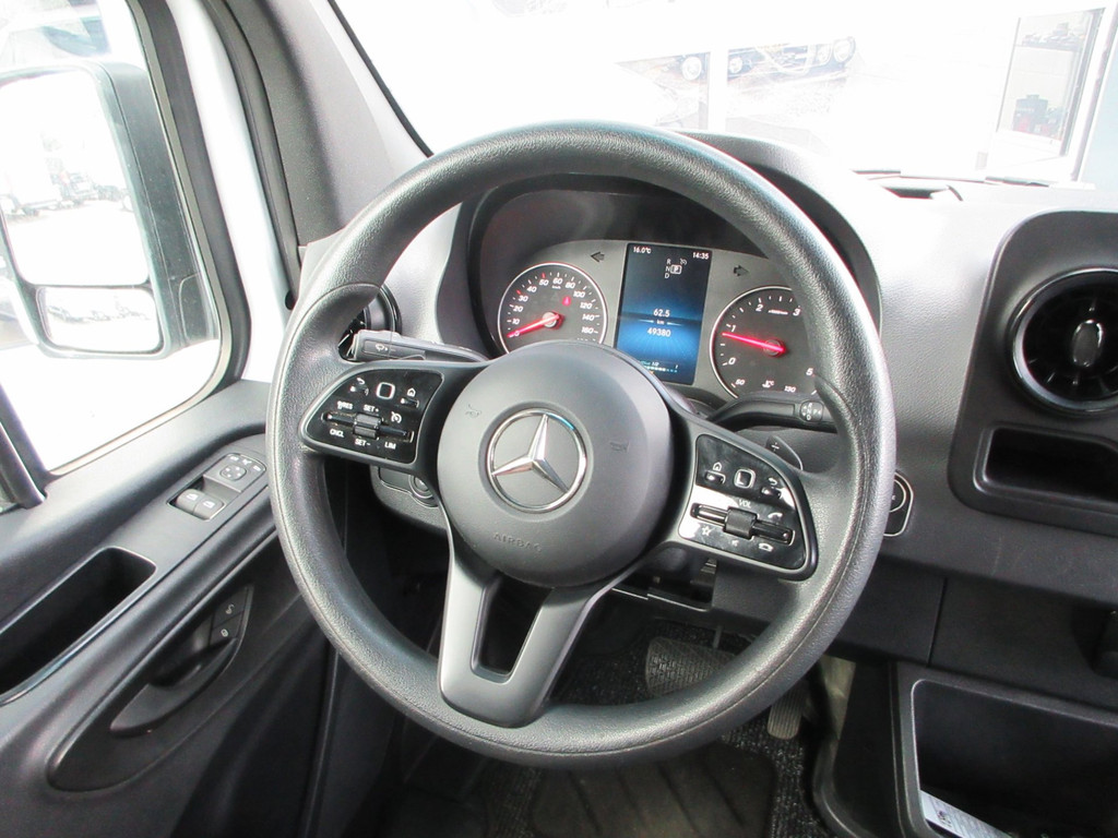 Mercedes-Benz Sprinter 215cdi, L2H2, Automaat, Airco, Camera, Navigatie, 3-Zits, Trekhaak. 16