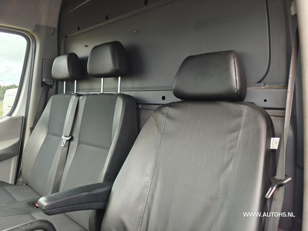 Mercedes-Benz Sprinter 310 2.2 CDI L2 H2 , Super KM! , Werkplaats inrichting , 2x schuifdeur, Airco , 1e Eig. 10
