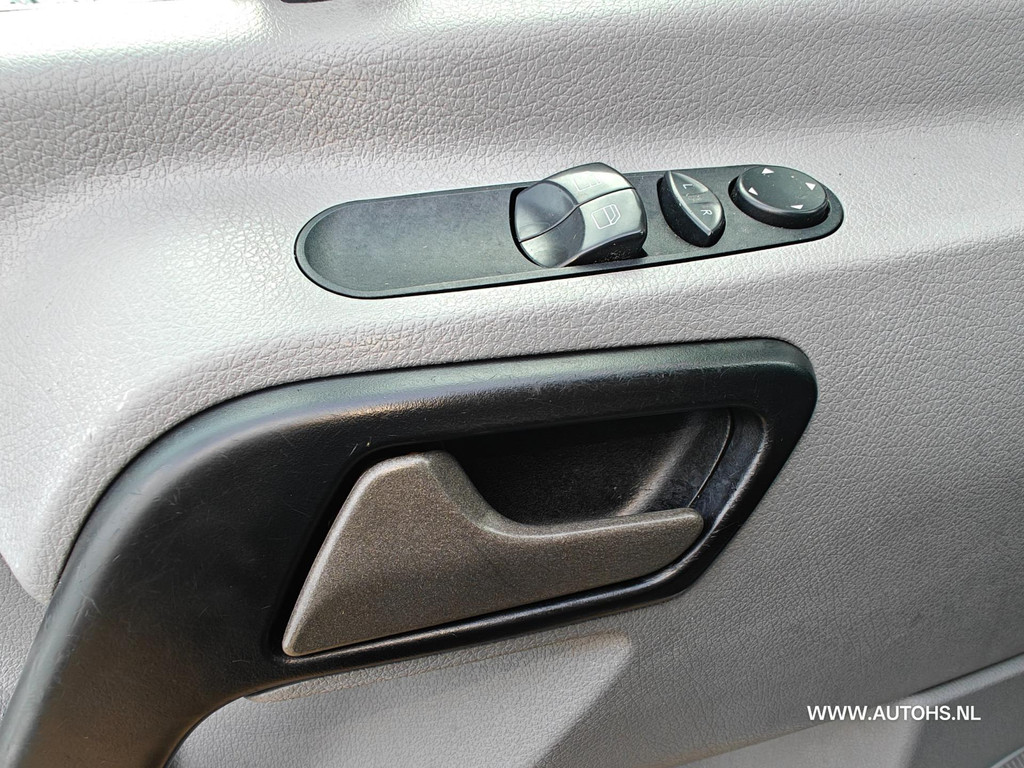 Mercedes-Benz Sprinter 310 2.2 CDI L2 H2 , Super KM! , Werkplaats inrichting , 2x schuifdeur, Airco , 1e Eig. 12