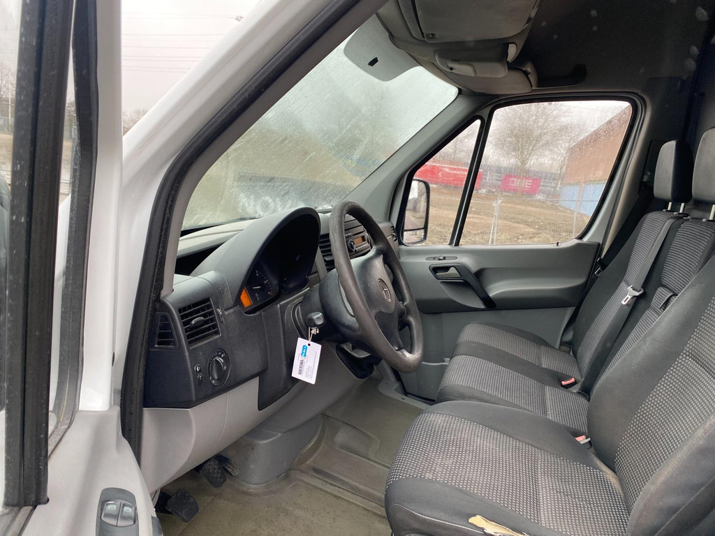 Mercedes-Benz Sprinter 311 2.2 CDI 366 DC * Airco * 6Bak * 109PK * Elek ramen * Stuurbekrachtiging * Nette Bus * 7