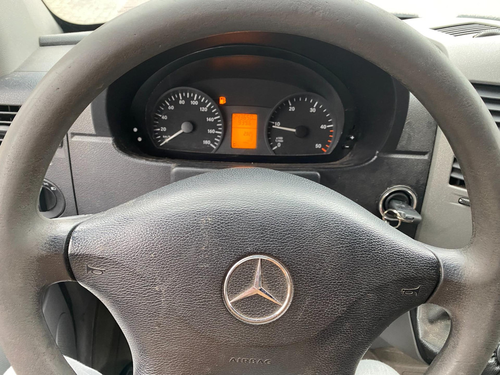 Mercedes-Benz Sprinter 311 2.2 CDI 366 DC * Airco * 6Bak * 109PK * Elek ramen * Stuurbekrachtiging * Nette Bus * 8