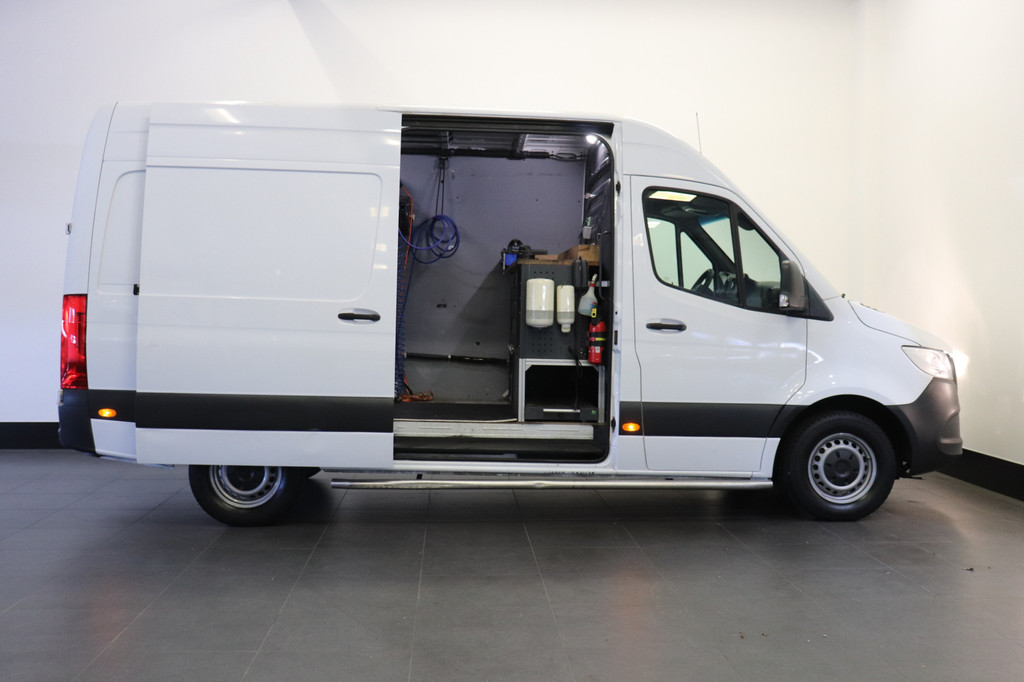 Mercedes-Benz Sprinter 311 2.2 CDI L2H2 EURO 6 - A/C Climate - Sidebars - Camera - € 14.950,- Excl. 19