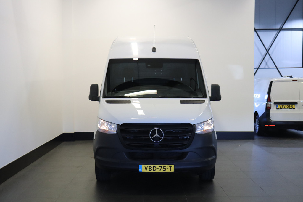Mercedes-Benz Sprinter 311 2.2 CDI L2H2 EURO 6 - A/C Climate - Sidebars - Camera - € 14.950,- Excl. 8