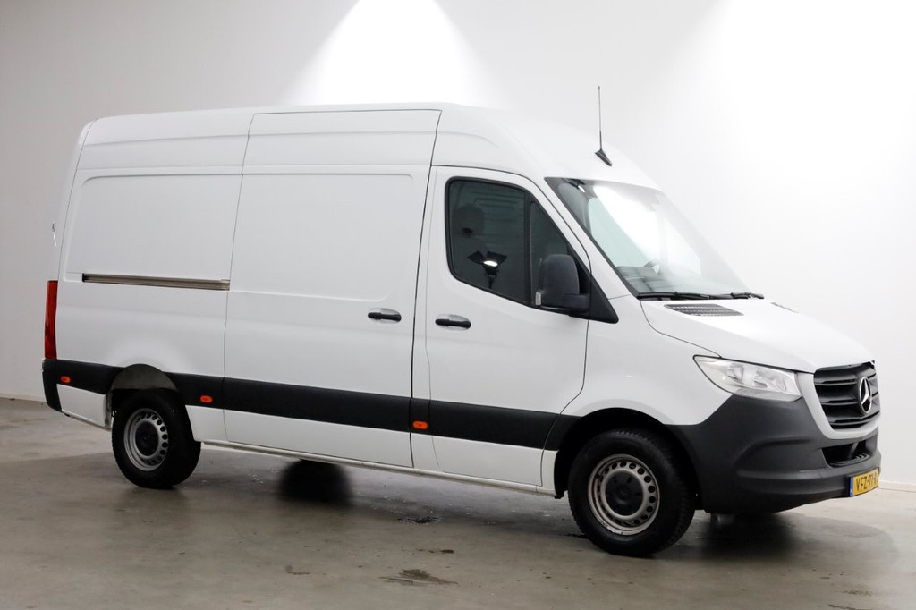 Mercedes-Benz Sprinter 311 CDI 115pk E6 RWD L2H2 7G Automaat Airco/Camera/Inrichting 06-2020 10