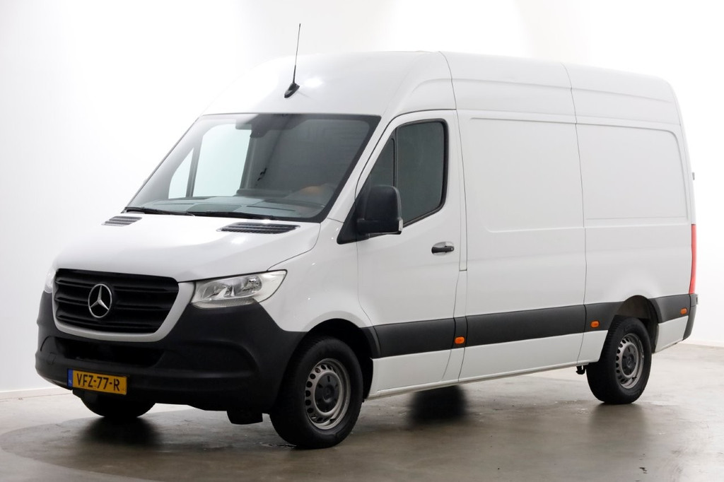 Mercedes-Benz Sprinter 311 CDI 115pk E6 RWD L2H2 7G Automaat Airco/Camera/Inrichting 06-2020 8