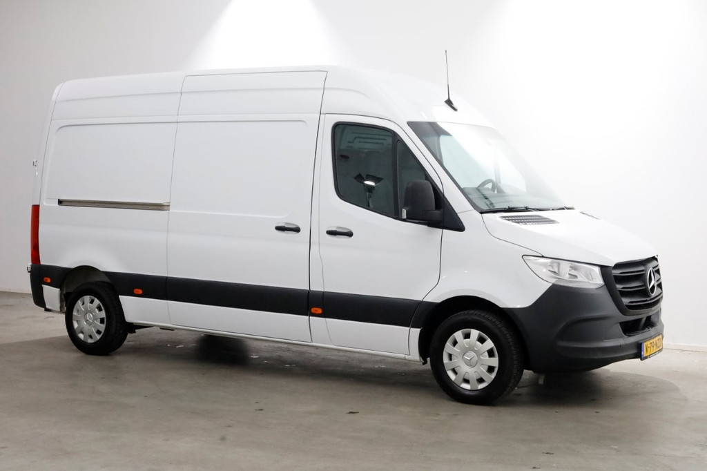 Mercedes-Benz Sprinter 311 CDI 115pk L2H2 Airco/CarPlay 10-2023 10