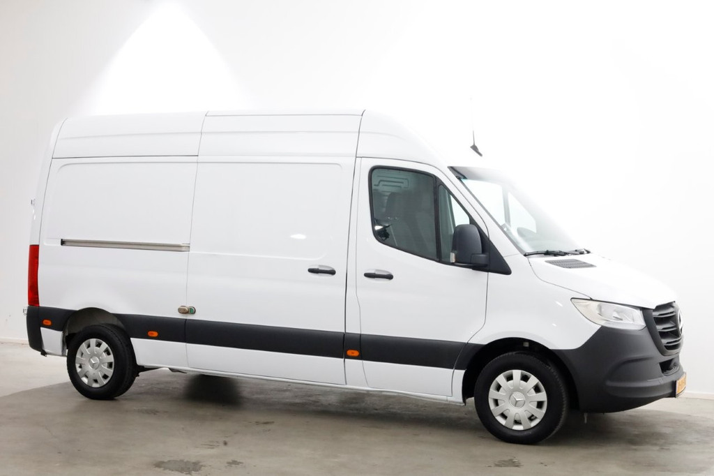 Mercedes-Benz Sprinter 311 CDI 115pk L2H2 Airco/Carplay 10-2023 10