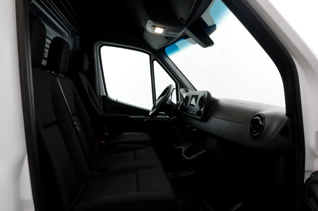 Mercedes-Benz Sprinter 311 CDI 115pk L2H2 Airco/Carplay 10-2023 3