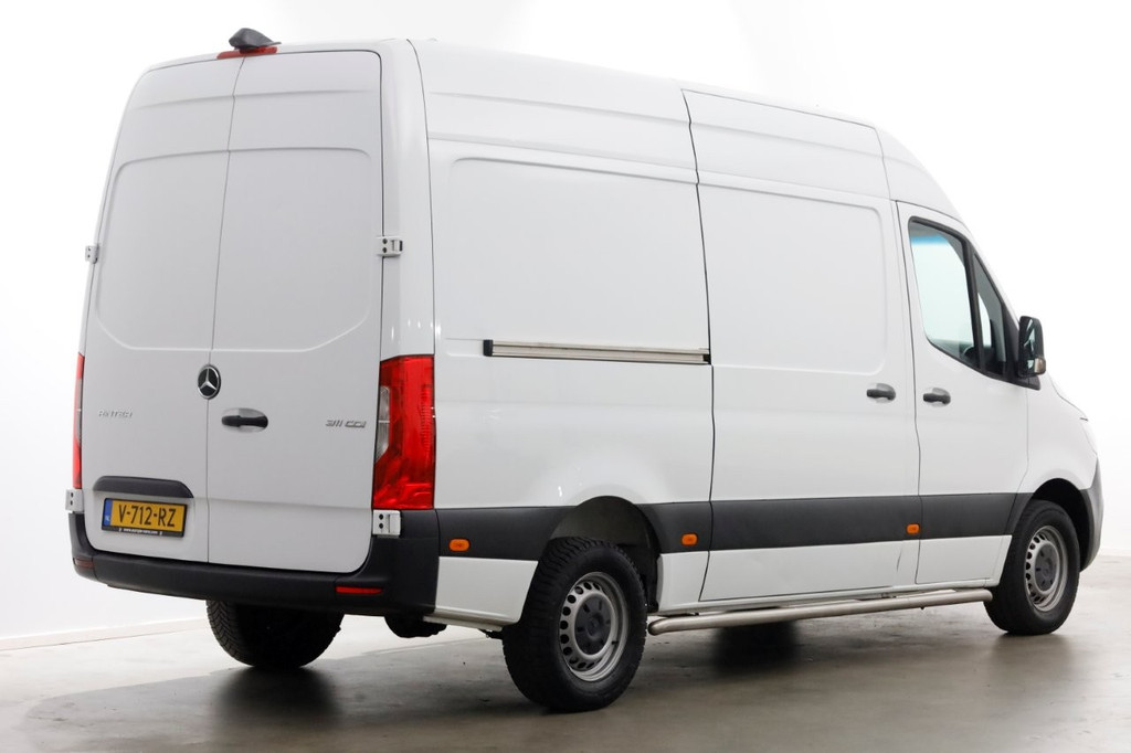 Mercedes-Benz Sprinter 311 CDI 115pk L2H2 RWD Servicewagen Airco/Camera 09-2018 2