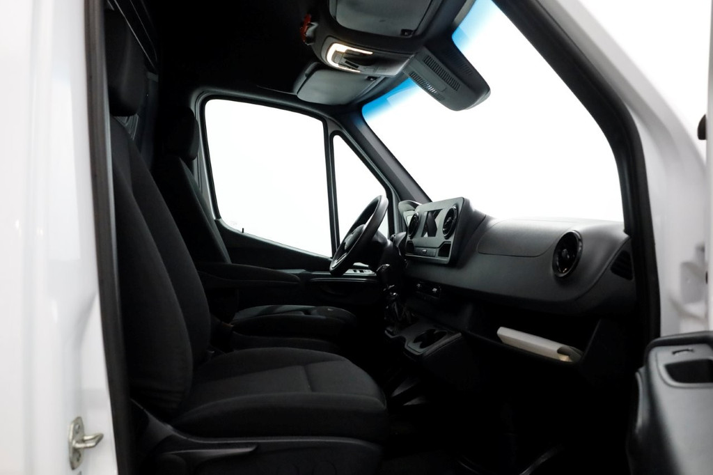 Mercedes-Benz Sprinter 311 CDI 115pk L2H2 RWD Servicewagen Airco/Camera 09-2018 3