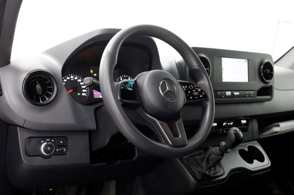 Mercedes-Benz Sprinter 311 CDI 115pk RWD L2H2 Servicewagen Airco/Camera/230V 02-2022 14