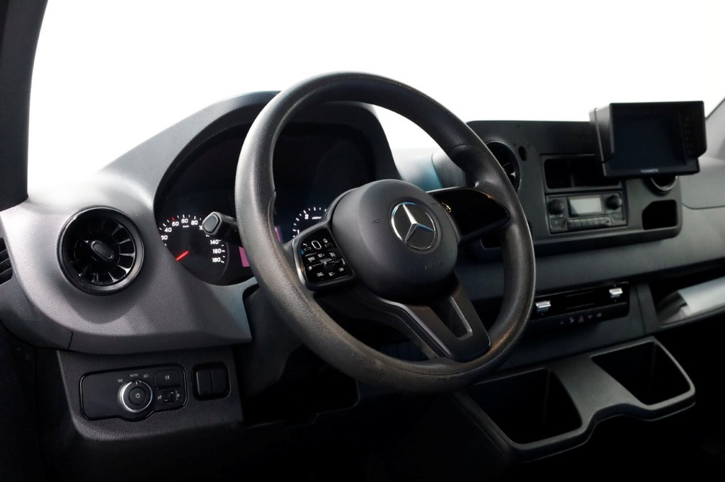 Mercedes-Benz Sprinter 311 CDI 7G Automaat RWD Bakwagen met achterdeuren Airco 03-2021 12
