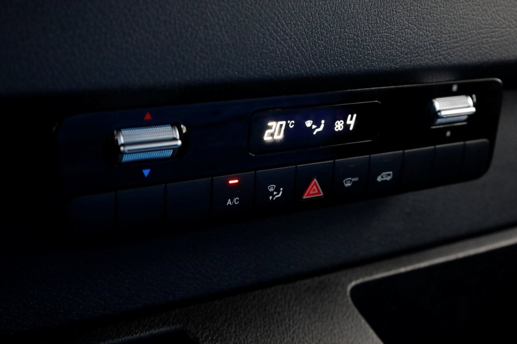 Mercedes-Benz Sprinter 311 CDI 7G Automaat RWD Bakwagen met achterdeuren Airco 03-2021 13