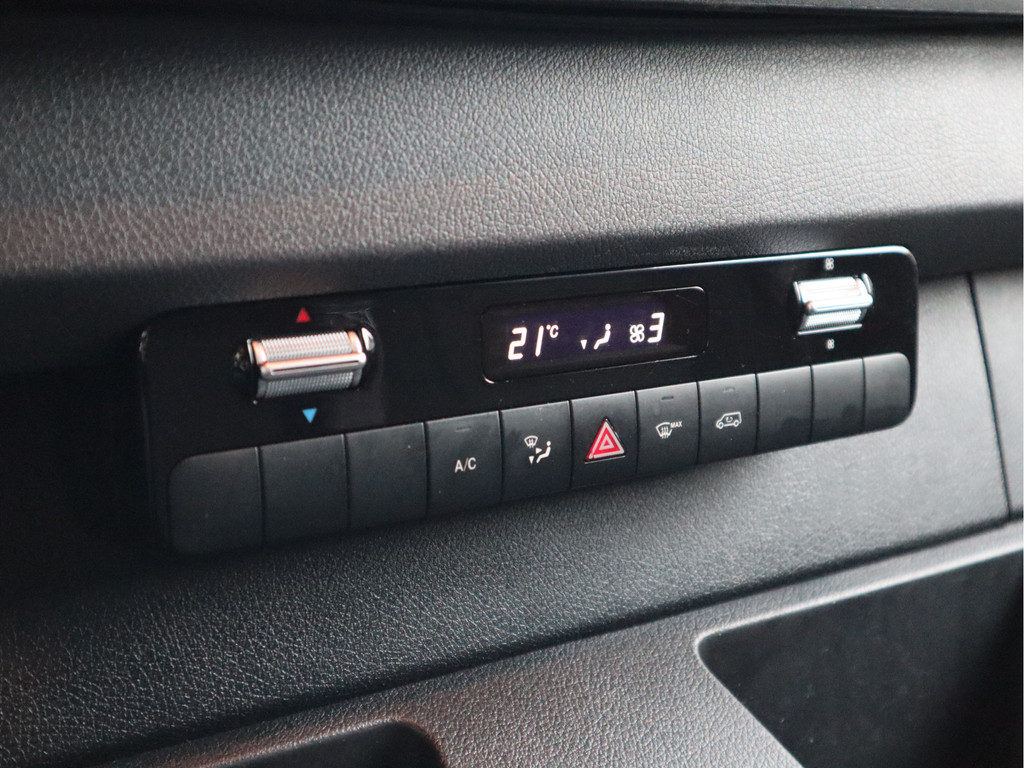 Mercedes-Benz Sprinter 311 CDI Euro 6 Automaat L2H2 - Trekhaak 3,2t KG - Airco 13