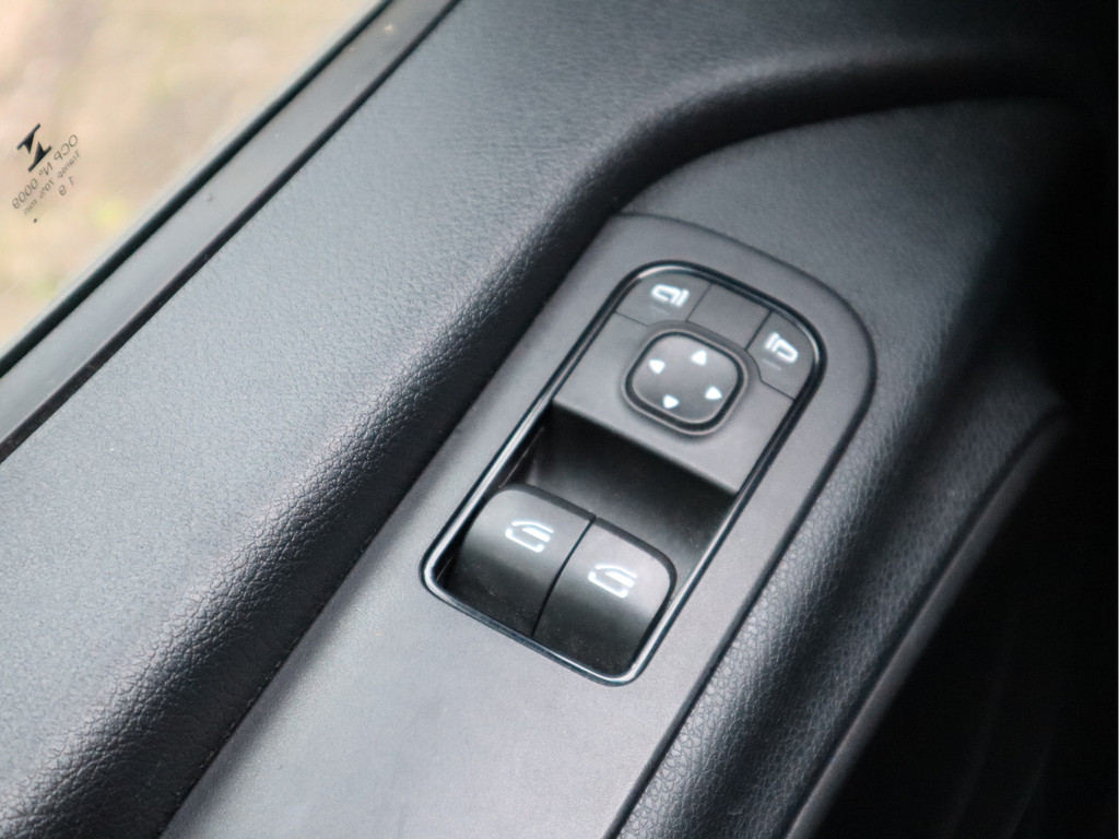 Mercedes-Benz Sprinter 311 CDI Euro 6 Automaat L2H2 - Trekhaak 3,2t KG - Airco 14