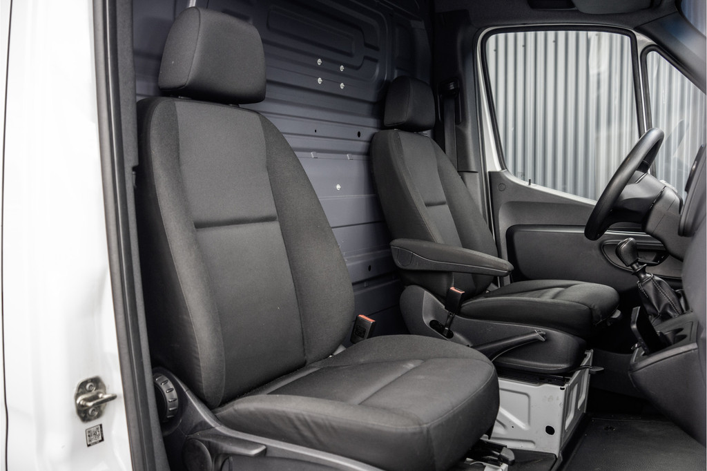 Mercedes-Benz Sprinter 311 CDI | L2H2 | Camera | CarPlay | Climate | Inrichting | Omvormer | Oprijplaat | Euro 6 16
